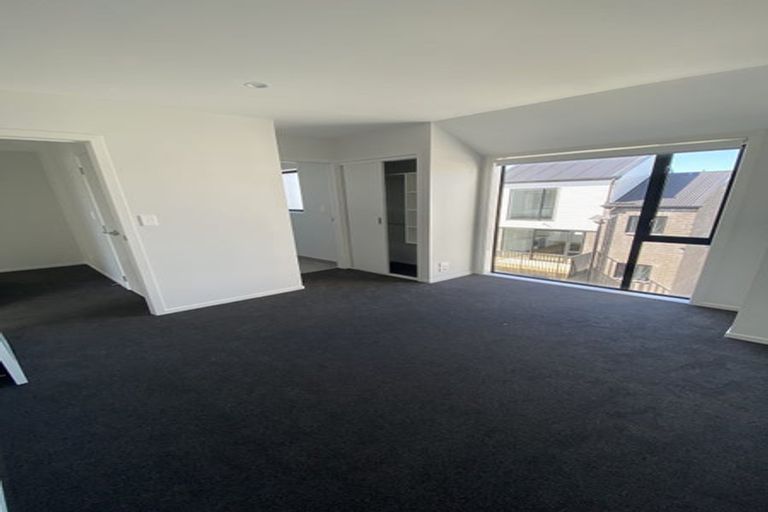 Photo of property in 7/1 Fruitvale Road, New Lynn, Auckland, 0600