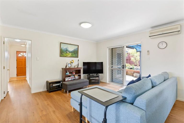 Photo of property in 26 Medvale Avenue, Flat Bush, Auckland, 2019