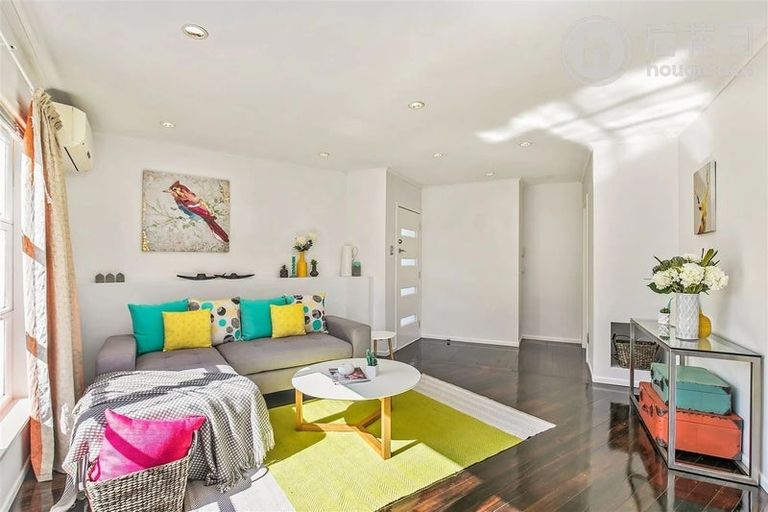 Photo of property in 15 Saffron Street, Birkdale, Auckland, 0626