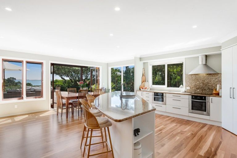 Photo of property in 188 Mellons Bay Road, Mellons Bay, Auckland, 2014