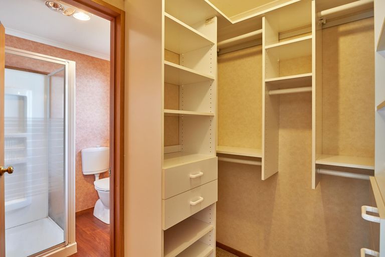 Photo of property in 8a Palm Avenue, Hokowhitu, Palmerston North, 4410