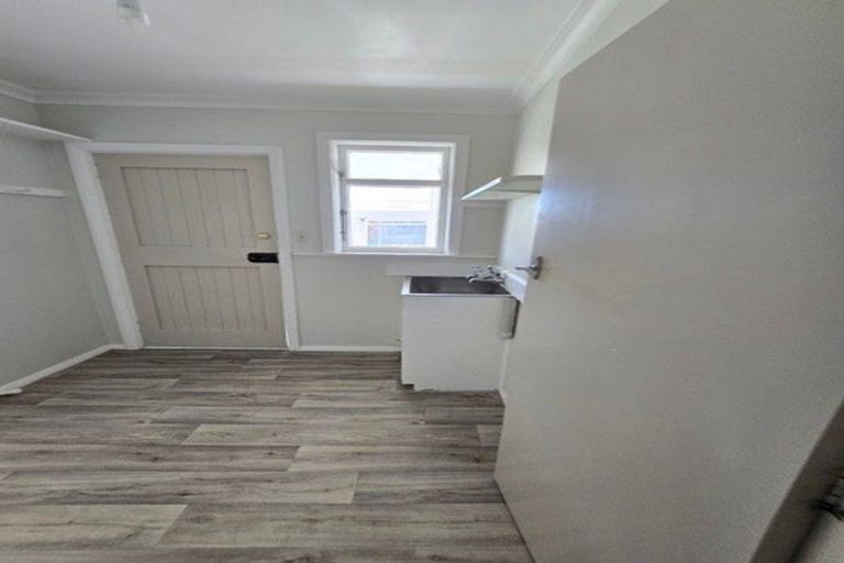 Photo of property in 8 Clark Street, Levin, 5510