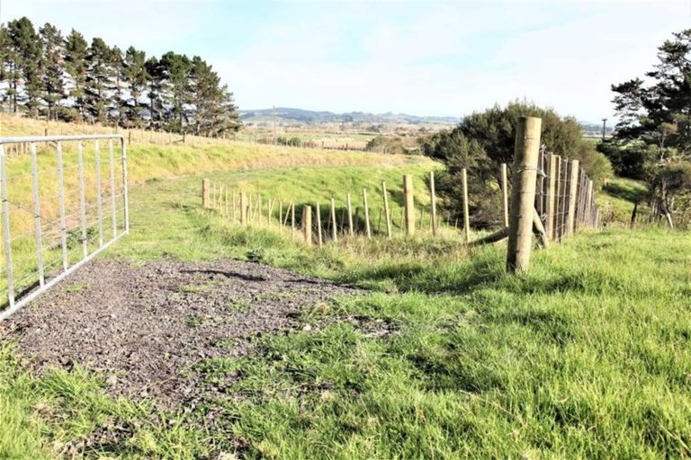Photo of property in 181 Mangakura Road, Helensville, 0875