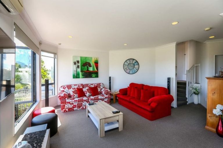 Photo of property in 401 Devon Street East, Strandon, New Plymouth, 4312