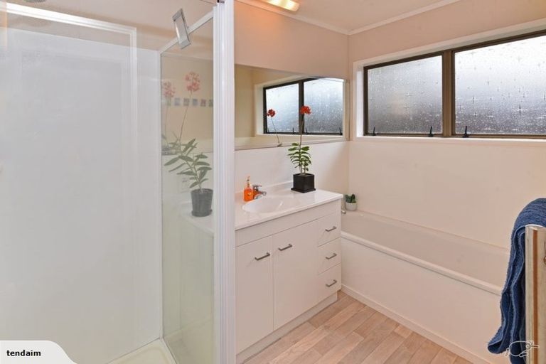 Photo of property in 1b Lorelei Place, Opaheke, Papakura, 2113