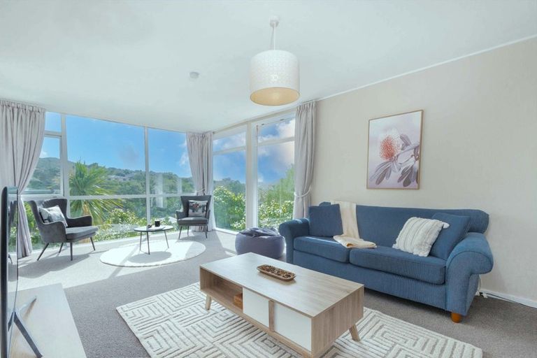 Photo of property in 1a Woodstock Terrace, Tawa, Wellington, 5028