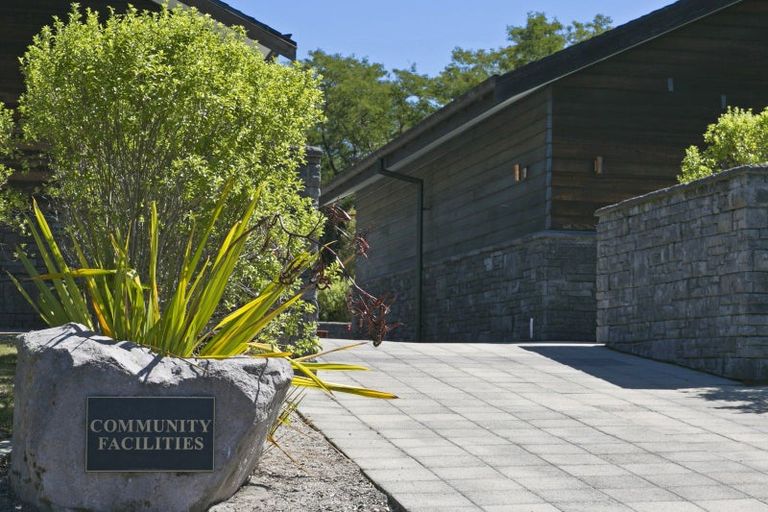 Photo of property in 7 Winnie Close, Acacia Bay, Taupo, 3330