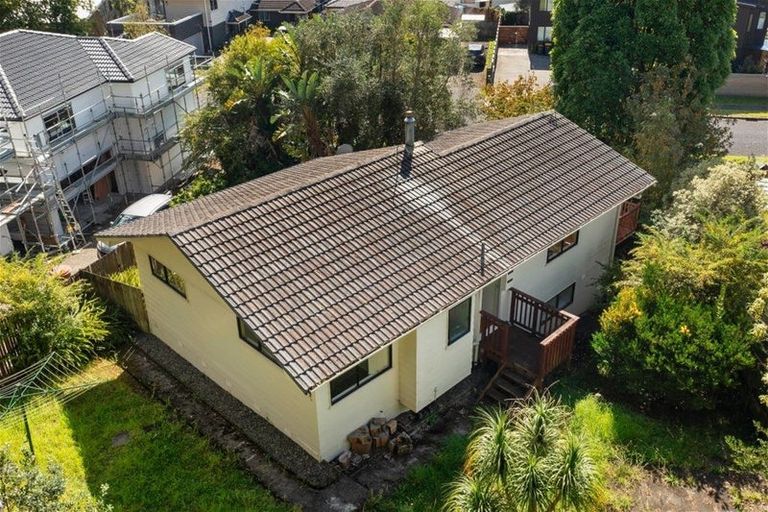 Photo of property in 24 Seon Place, Birkdale, Auckland, 0626