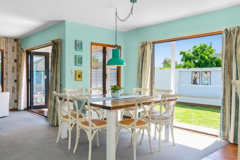 Photo of property in 5 Dune Avenue, Papamoa Beach, Papamoa, 3118