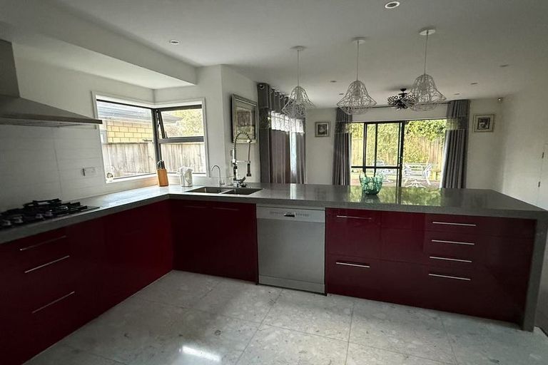 Photo of property in 30 Rohi Place, Flat Bush, Auckland, 2019