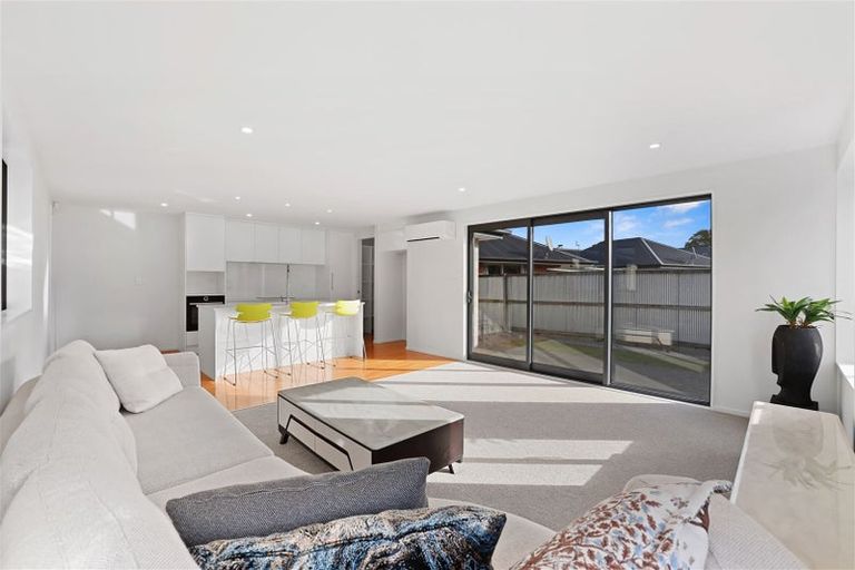 Photo of property in 15a Hooker Avenue, Bryndwr, Christchurch, 8053