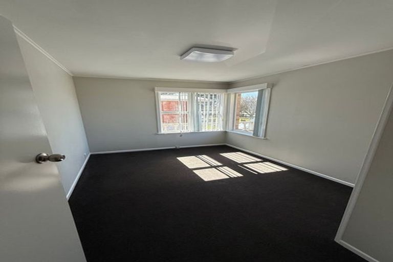 Photo of property in 36 Rathgar Road, Henderson, Auckland, 0610