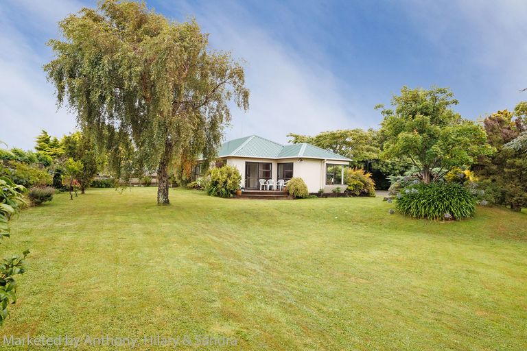 Photo of property in 19 Norwich Place, Awapuni, Palmerston North, 4412