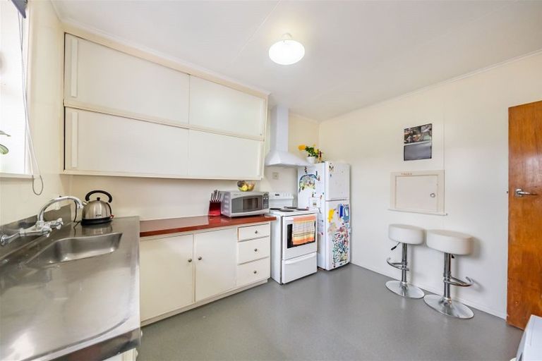 Photo of property in 264b Fergusson Drive, Heretaunga, Upper Hutt, 5018