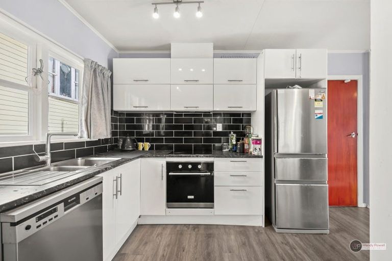 Photo of property in 23 Sunny Grove, Wainuiomata, Lower Hutt, 5014