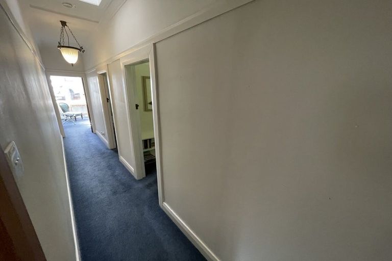 Photo of property in 26 Burma Road, Khandallah, Wellington, 6035