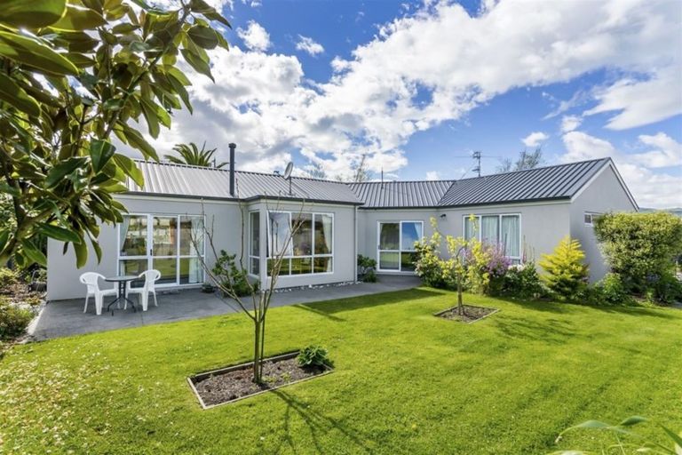 Photo of property in 42 Country Palms Drive, Halswell, Christchurch, 8025