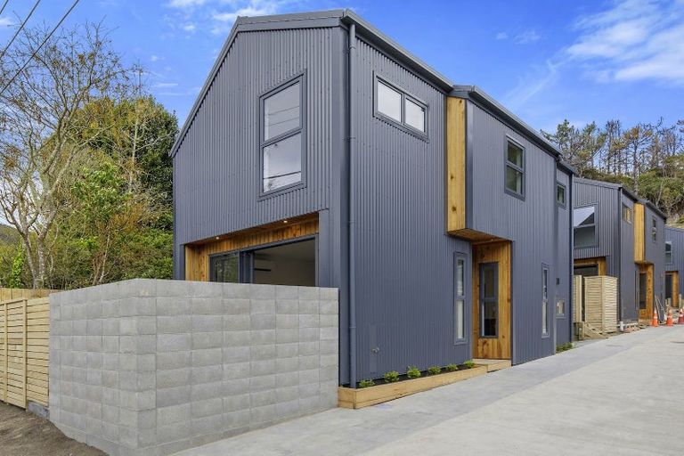 Photo of property in 1/33 Raukawa Street, Stokes Valley, Lower Hutt, 5019