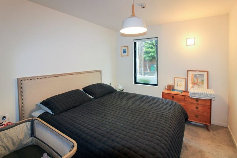 Photo of property in 76 Brougham Street, Mount Victoria, Wellington, 6011