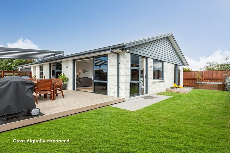 Photo of property in 1320b Papamoa Beach Road, Papamoa Beach, Papamoa, 3118