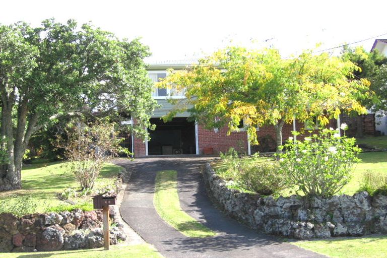 Photo of property in 44 Jaemont Avenue, Te Atatu South, Auckland, 0610