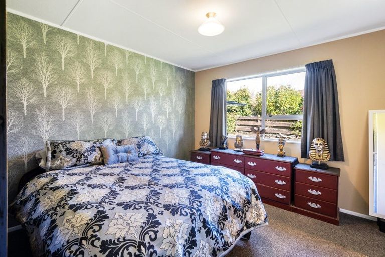 Photo of property in 11 Matai Place, Hawera, 4610