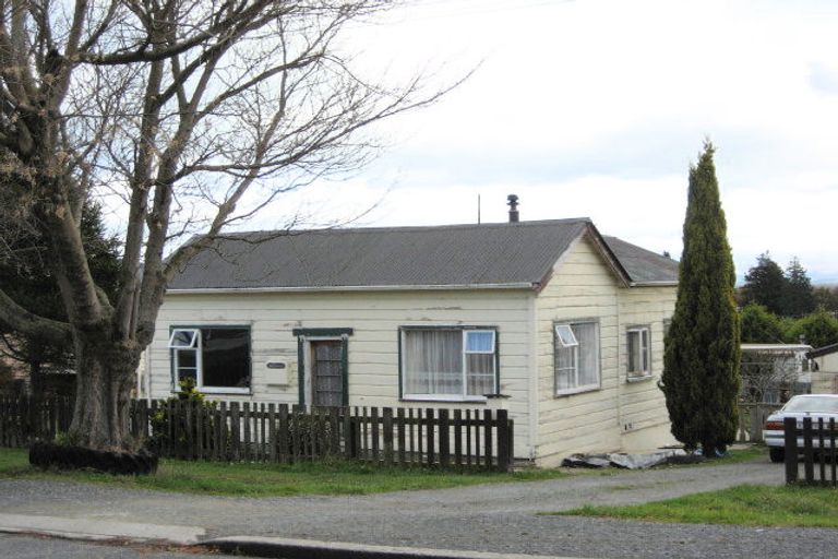 Photo of property in 95 Salcombe Street, Kaitangata, 9210