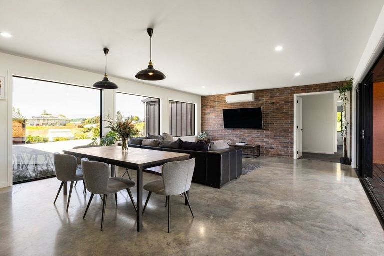 Photo of property in 22c Deseret Road, Temple View, Hamilton, 3218