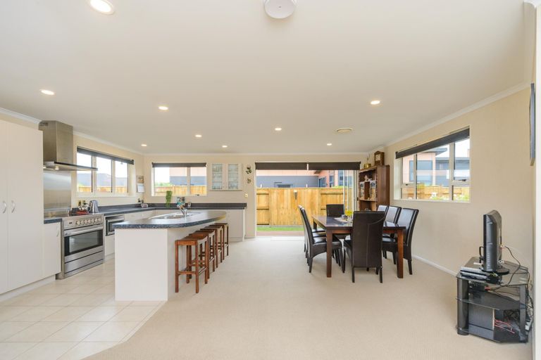Photo of property in 37 Liberty Grove, Kelvin Grove, Palmerston North, 4414