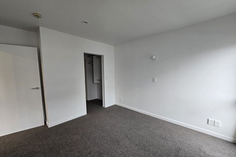 Photo of property in Terrace Heights Apartments, 9b/163 The Terrace, Wellington Central, Wellington, 6011