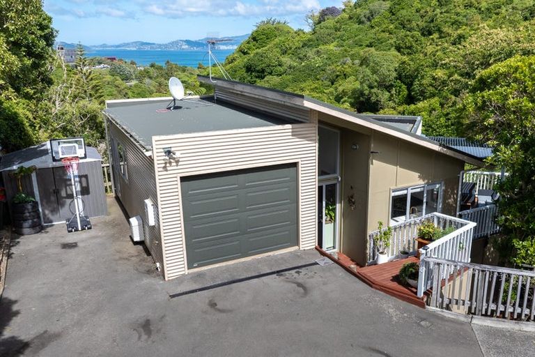 Photo of property in 51a Maungaraki Road, Korokoro, Lower Hutt, 5012