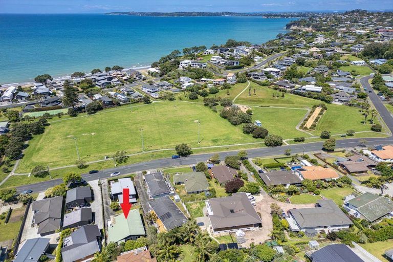 Photo of property in 11 William Bayes Place, Red Beach, 0932