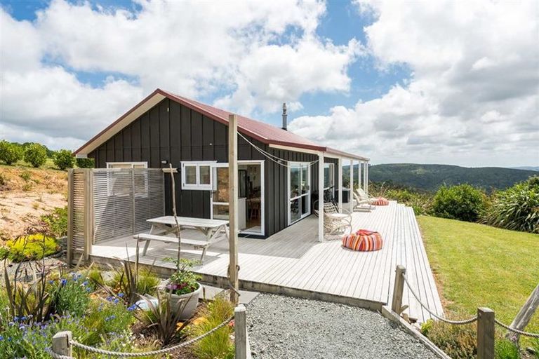 Photo of property in 1612e Pakiri Road, Tomarata, Wellsford, 0972
