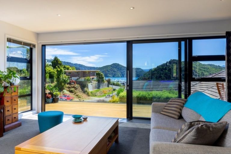 Photo of property in 18a Russell Street, Picton, 7220