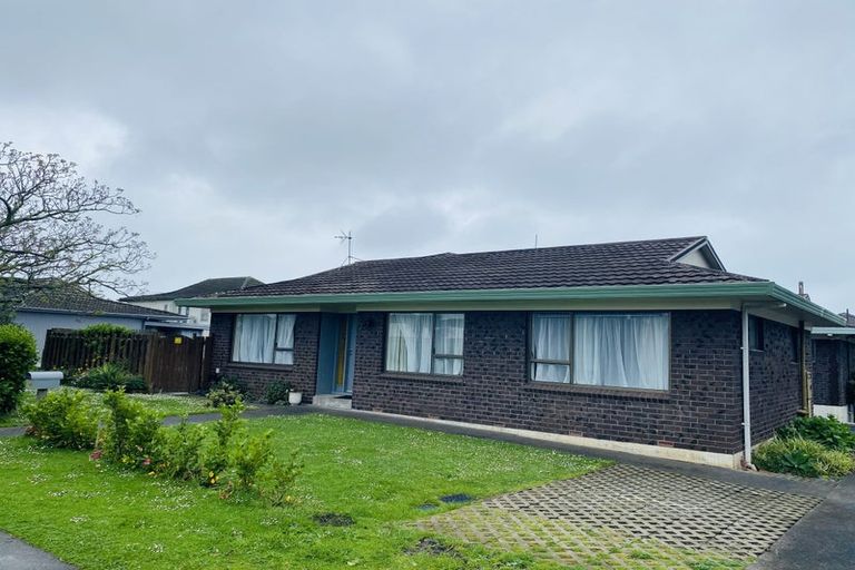 Photo of property in 1/60 Sandspit Road, Cockle Bay, Auckland, 2014