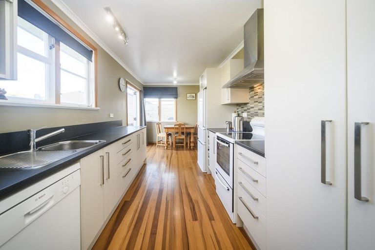 Photo of property in 20 Thames Street, Roslyn, Palmerston North, 4414