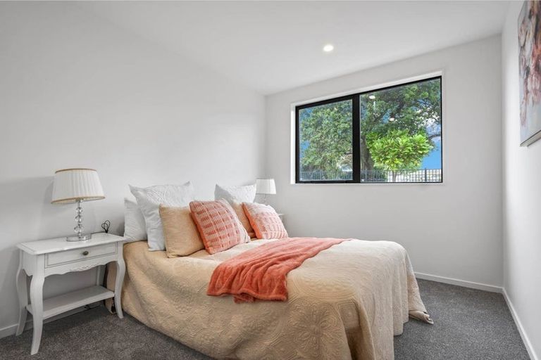 Photo of property in 21 Korokio Lane, Henderson, Auckland, 0612