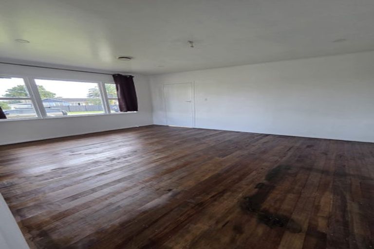 Photo of property in 114 Cargill Street, Papakura, 2110