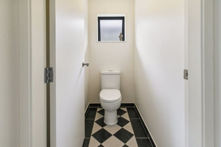 Photo of property in 16 Rosella Drive, Welcome Bay, Tauranga, 3112