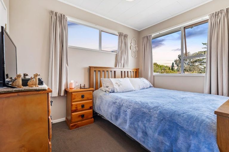 Photo of property in 39 Rehia Road, Massey, Auckland, 0614