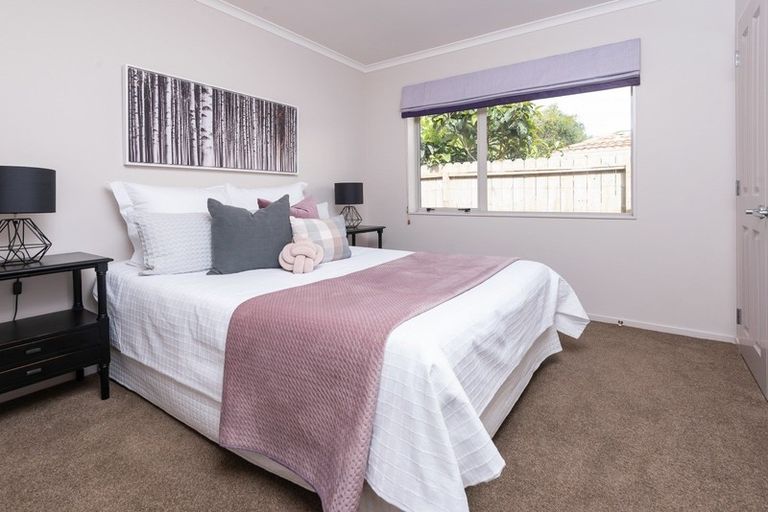 Photo of property in 18 Lissleton Drive, East Tamaki, Auckland, 2013