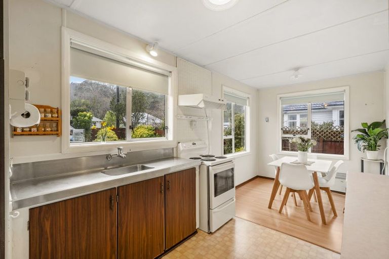 Photo of property in 11 Harris Street, Naenae, Lower Hutt, 5011