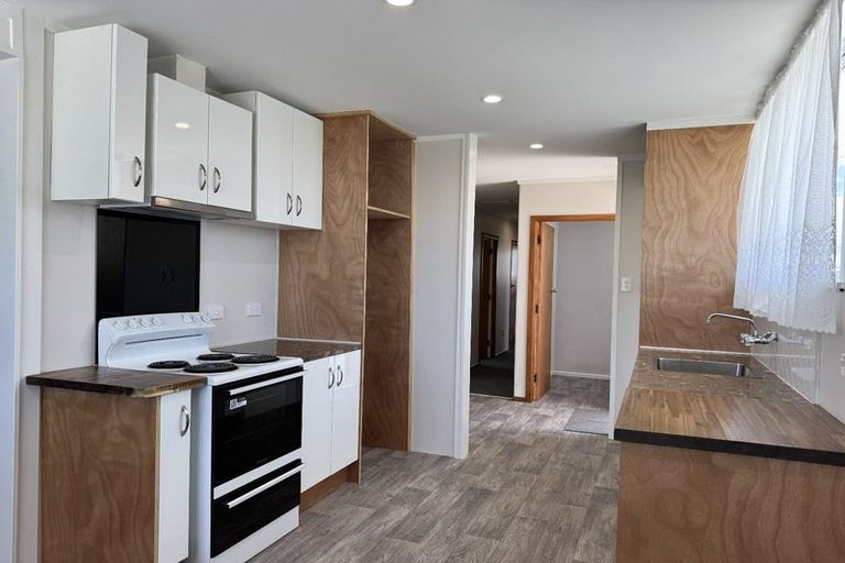 Photo of property in 24 Huxley Road, Outer Kaiti, Gisborne, 4010