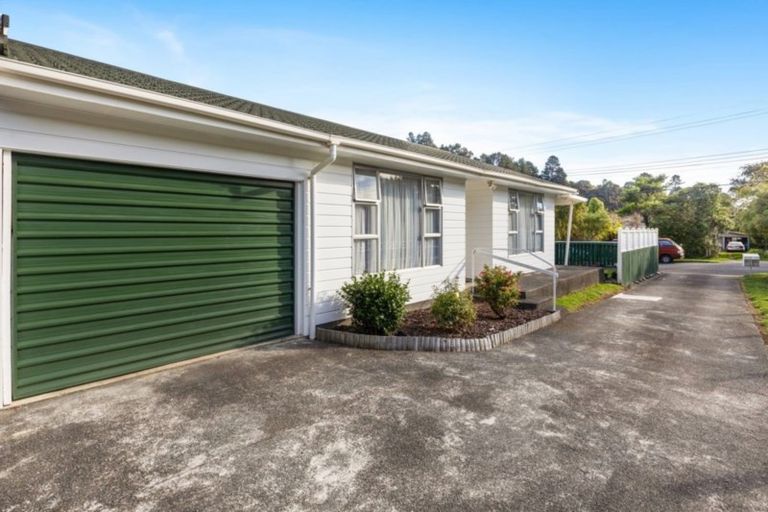 Photo of property in 37 Raukawa Street, Stokes Valley, Lower Hutt, 5019