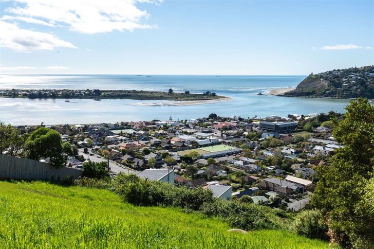 Photo of property in 20 Glendevere Terrace, Redcliffs, Christchurch, 8081