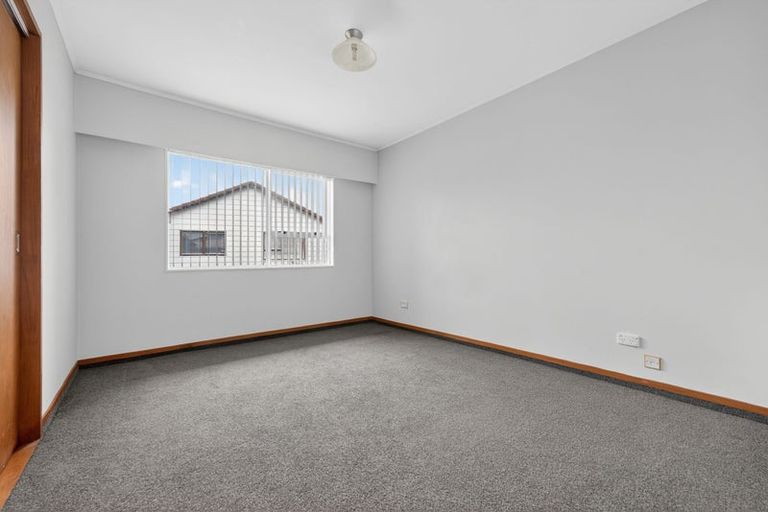 Photo of property in 41 Edgewater Parade, Waiuku, 2123