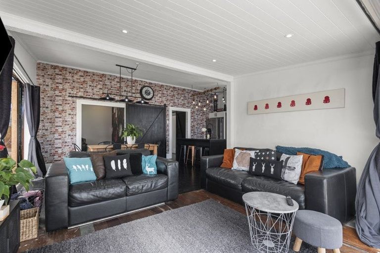 Photo of property in 11 Poole Street, Feilding, 4702