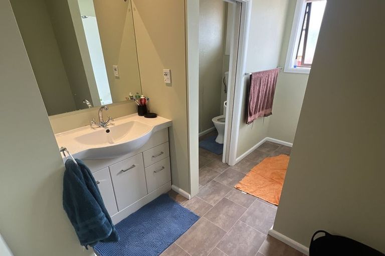 Photo of property in 11 Lochee Road, Upper Riccarton, Christchurch, 8041