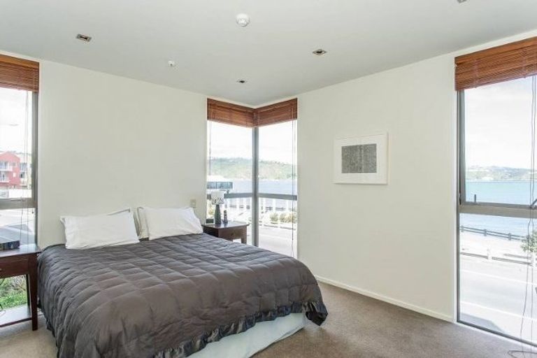 Photo of property in Patent 326 Apartments, 326 Evans Bay Parade, Hataitai, Wellington, 6021