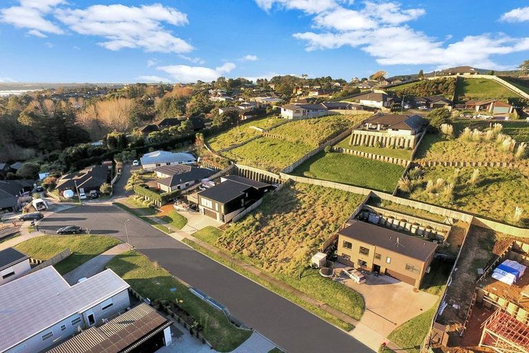 Photo of property in 18 Bob Carter Place, Welcome Bay, Tauranga, 3175